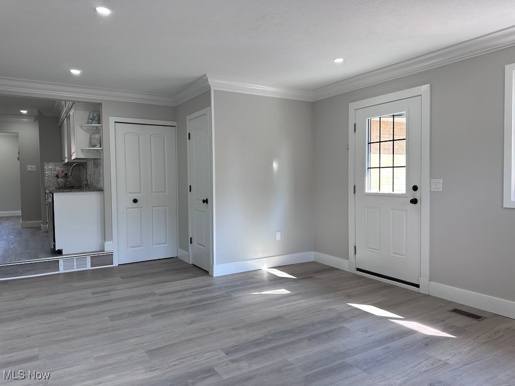 7583 Biscayne Boulevard Parma OH 44134