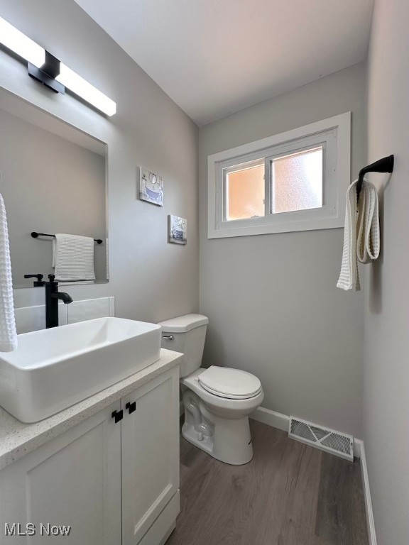 7583 Biscayne Boulevard Parma OH 44134