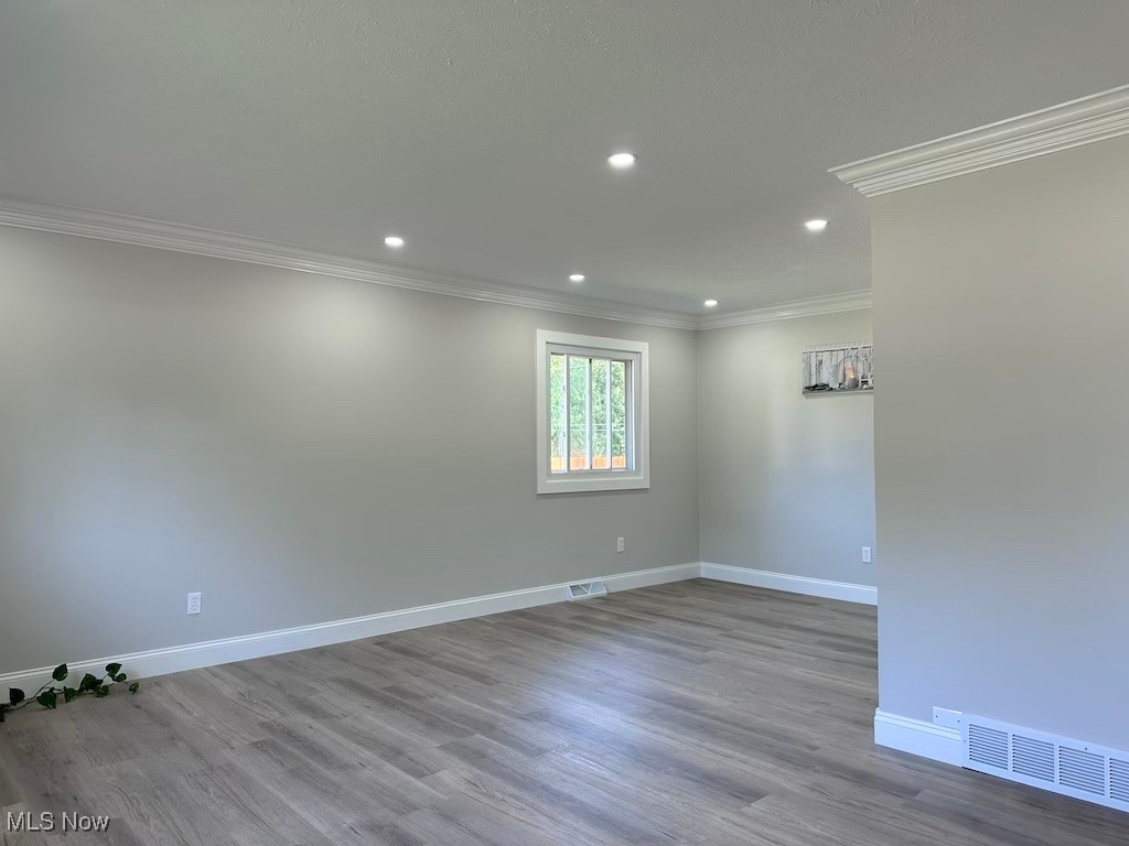 7583 Biscayne Boulevard Parma OH 44134