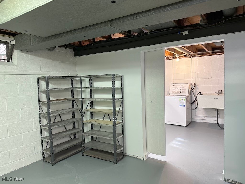 7583 Biscayne Boulevard Parma OH 44134