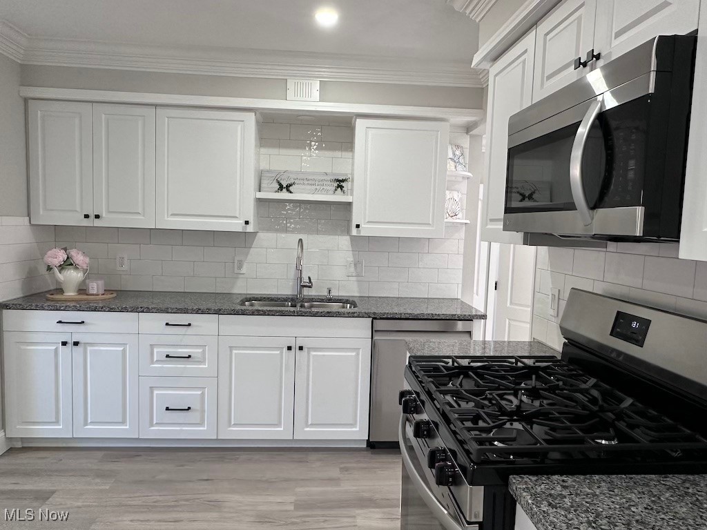 7583 Biscayne Boulevard Parma OH 44134