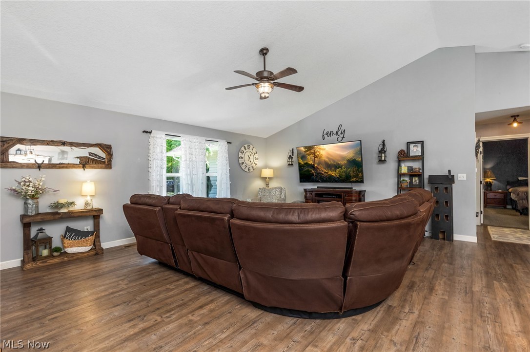 3255 Loper Road NE Newark OH 43055