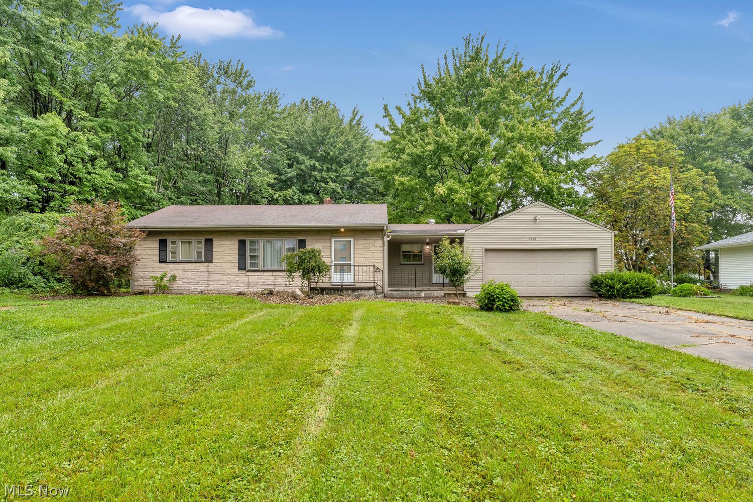 6738 James Street Youngstown OH 44514