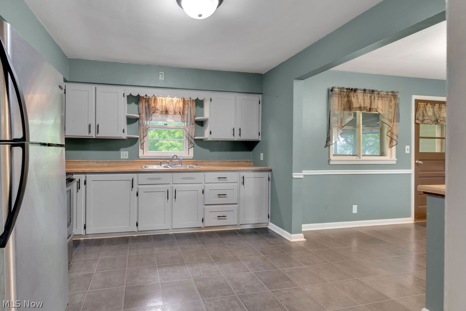 6738 James Street Youngstown OH 44514