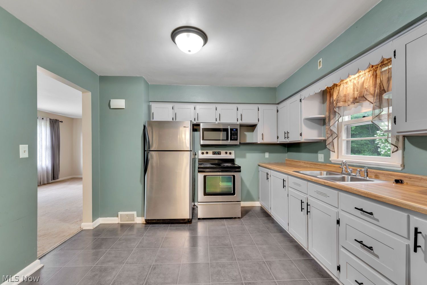 6738 James Street Youngstown OH 44514