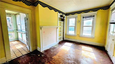 614 Cutler Street Marietta OH 45750