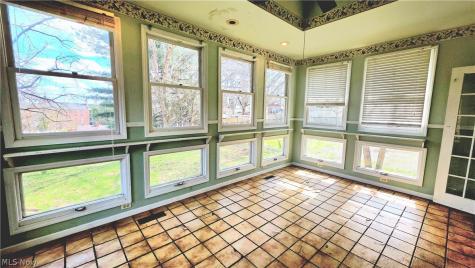 614 Cutler Street Marietta OH 45750