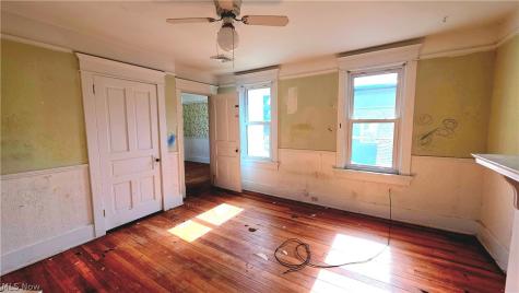 614 Cutler Street Marietta OH 45750