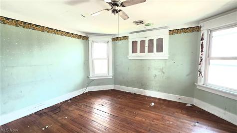 614 Cutler Street Marietta OH 45750