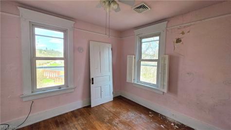 614 Cutler Street Marietta OH 45750