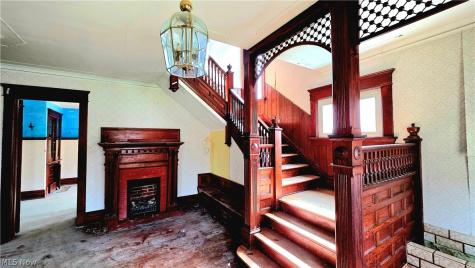 614 Cutler Street Marietta OH 45750