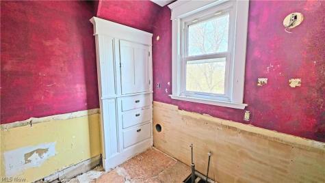 614 Cutler Street Marietta OH 45750
