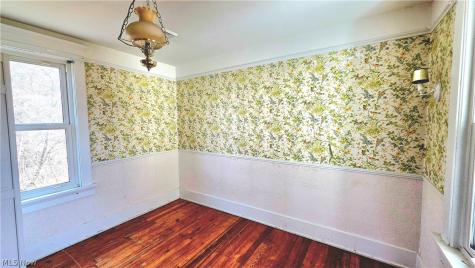 614 Cutler Street Marietta OH 45750