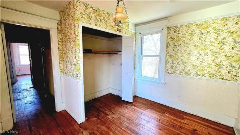 614 Cutler Street Marietta OH 45750