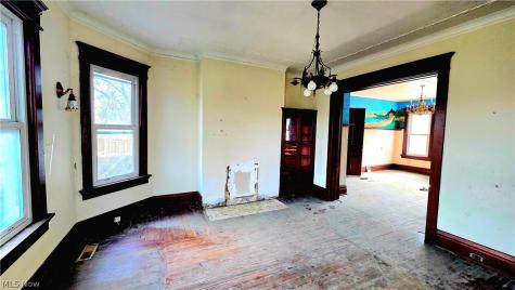 614 Cutler Street Marietta OH 45750