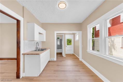 2652 E 115th Street Cleveland OH 44104