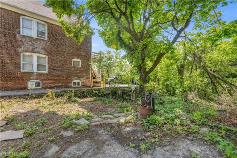 2652 E 115th Street Cleveland OH 44104