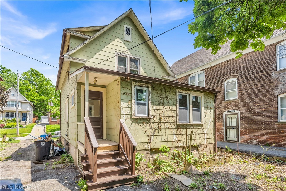 2652 E 115th Street Cleveland OH 44104