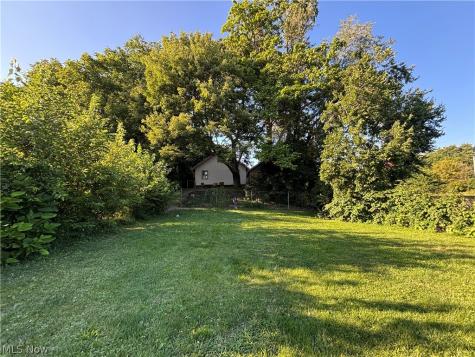 2806 3rd Street NE Canton OH 44704