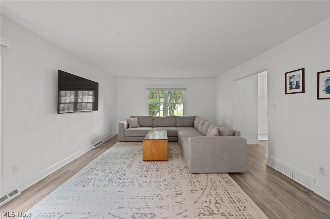 5048 Stansbury Drive Solon OH 44139