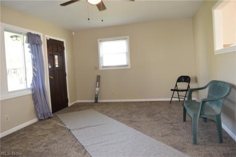 2233 Maxine Avenue NE Canton OH 44705