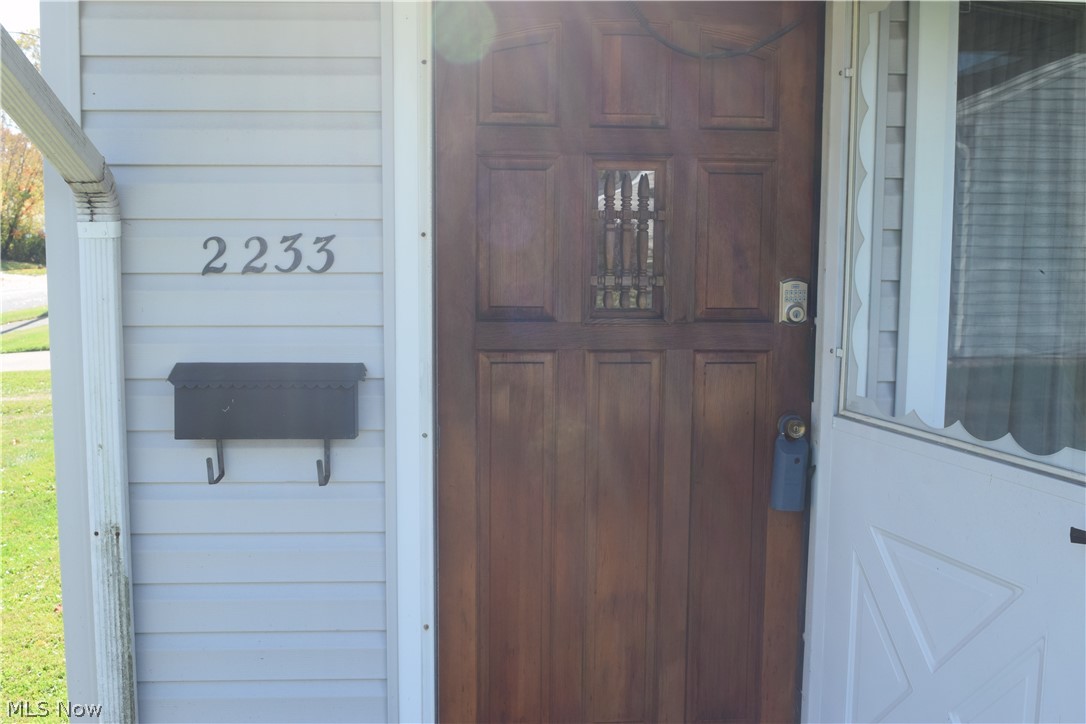 2233 Maxine Avenue NE Canton OH 44705