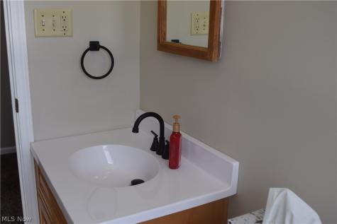 2233 Maxine Avenue NE Canton OH 44705