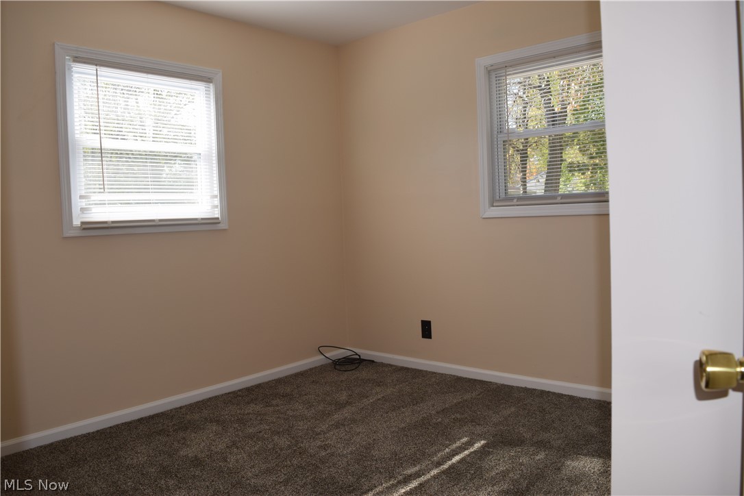 2233 Maxine Avenue NE Canton OH 44705