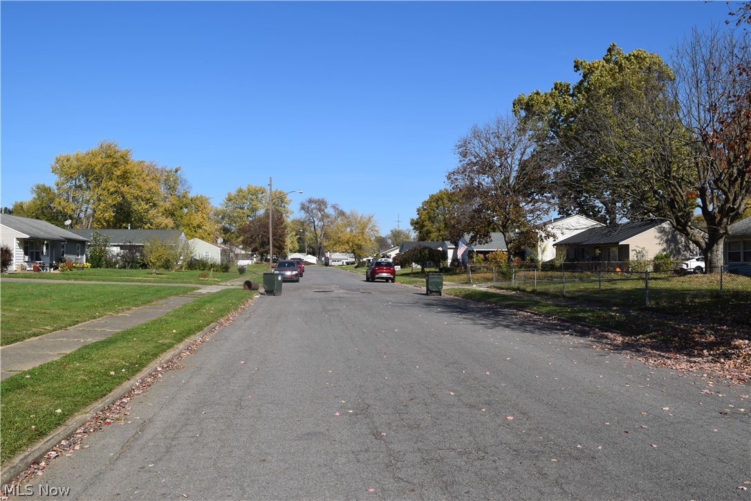2233 Maxine Avenue NE Canton OH 44705
