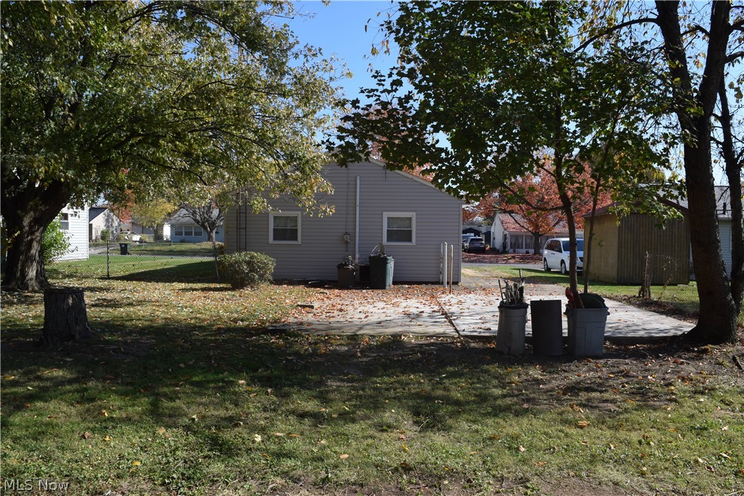 2233 Maxine Avenue NE Canton OH 44705