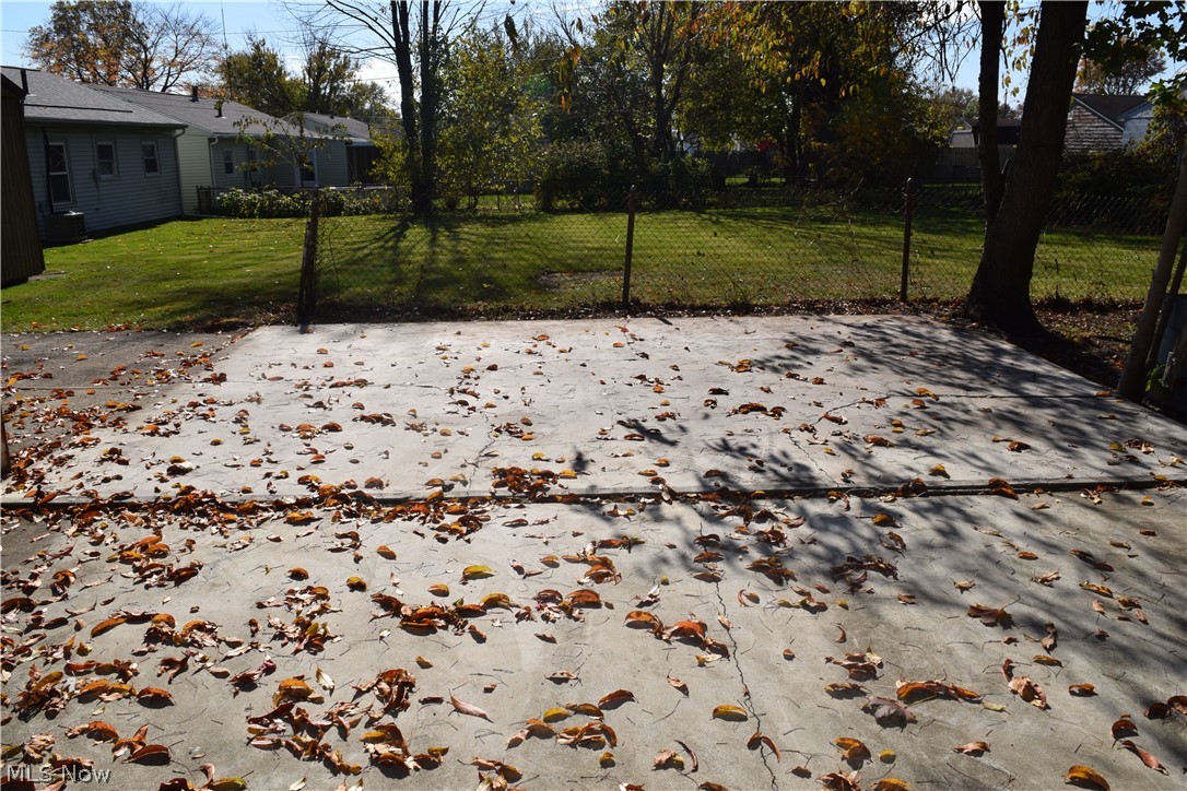 2233 Maxine Avenue NE Canton OH 44705