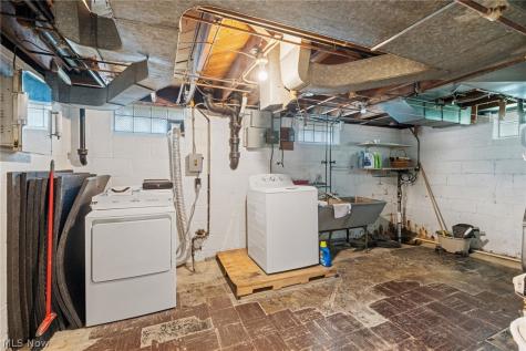 4714 W Ridgewood Drive Parma OH 44134