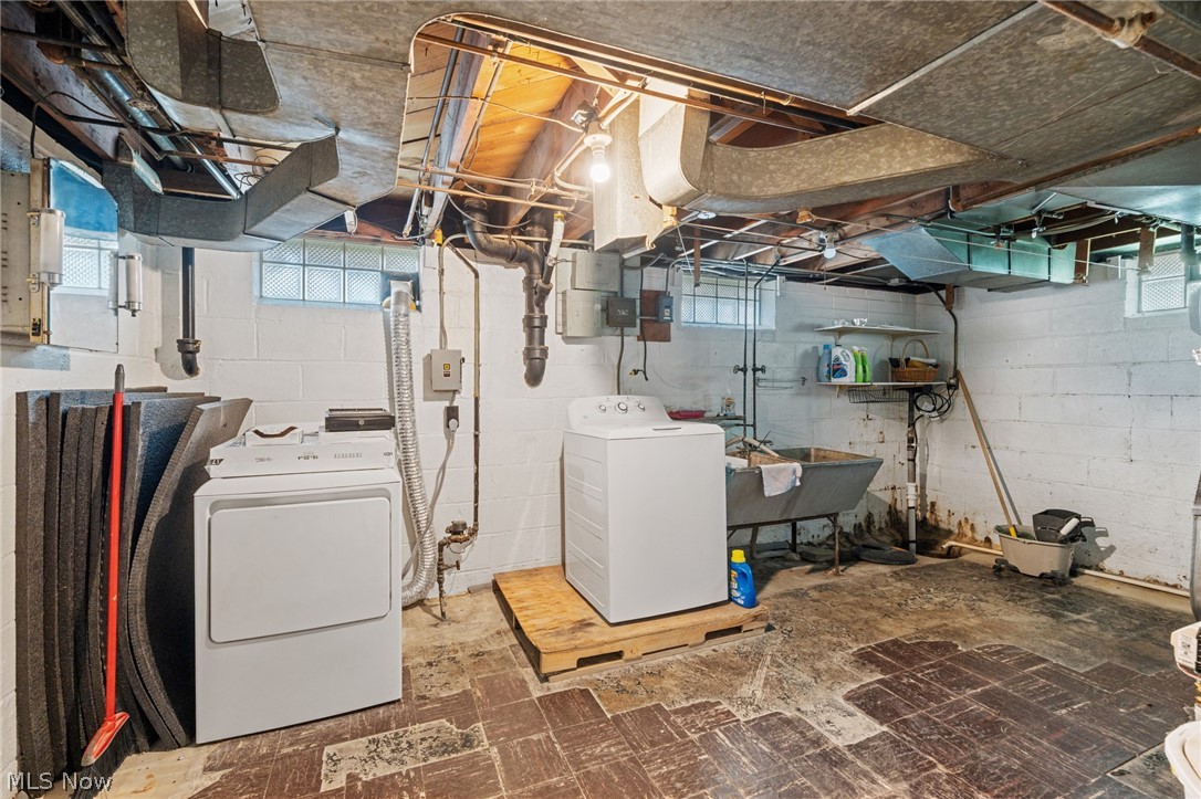 4714 W Ridgewood Drive Parma OH 44134