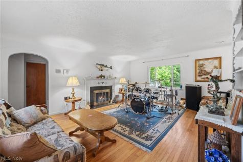 4714 W Ridgewood Drive Parma OH 44134