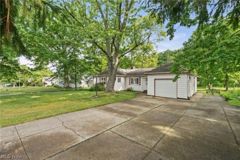 4714 W Ridgewood Drive Parma OH 44134