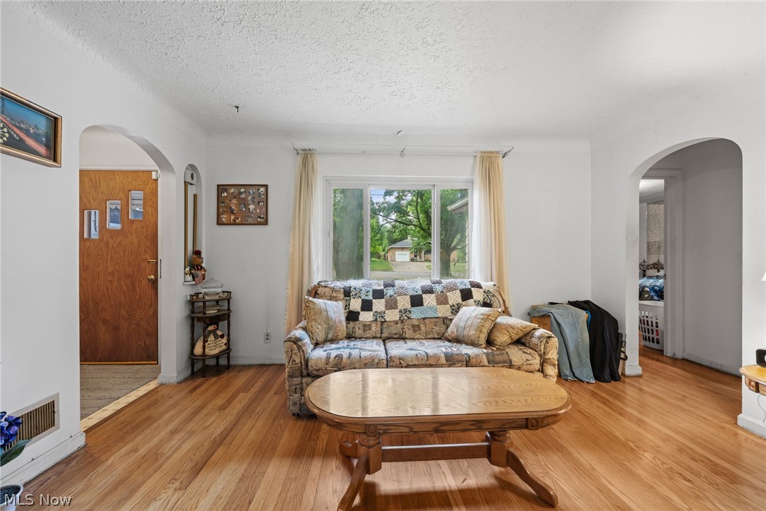 4714 W Ridgewood Drive Parma OH 44134