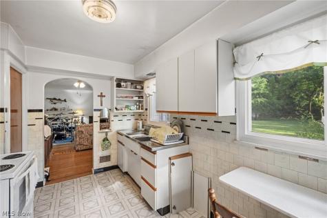4714 W Ridgewood Drive Parma OH 44134