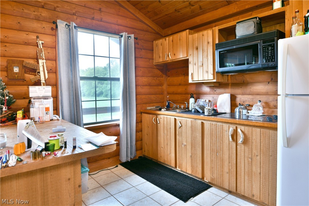 4000 Custer Orangeville Road NE Burghill OH 44404