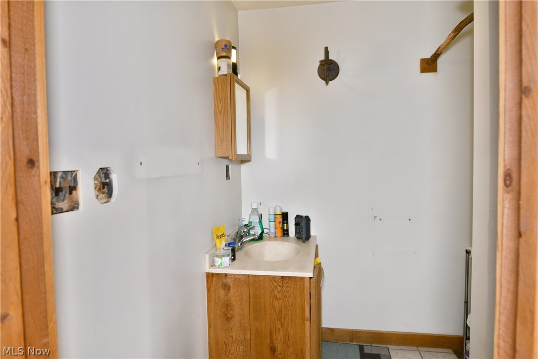 4000 Custer Orangeville Road NE Burghill OH 44404