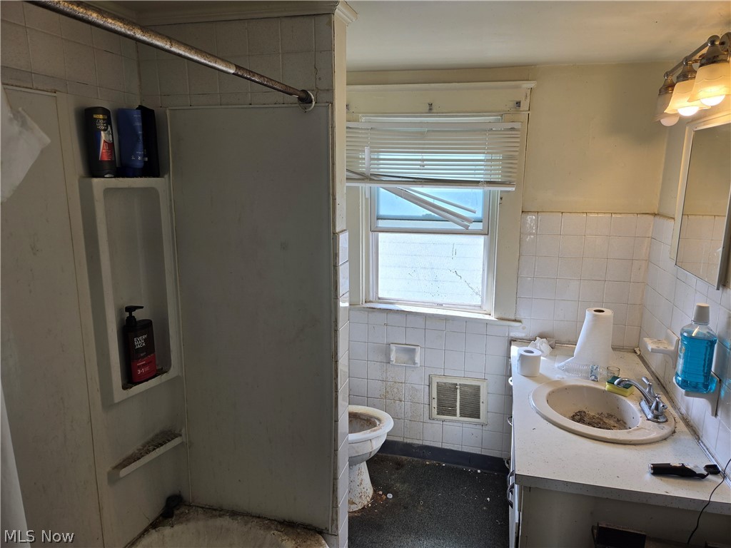 491 5th Street Struthers OH 44471