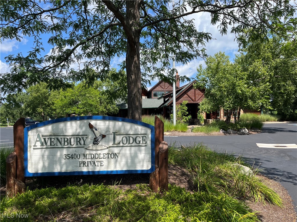 2366 Manchester Lane Avon OH 44011