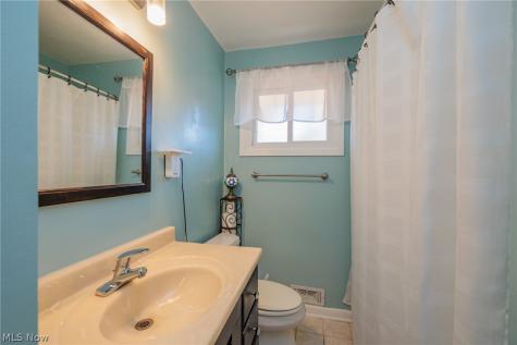 7307 Nobb Hill Drive Parma OH 44130