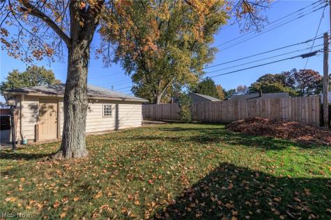 7307 Nobb Hill Drive Parma OH 44130