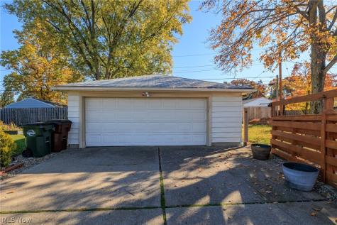 7307 Nobb Hill Drive Parma OH 44130