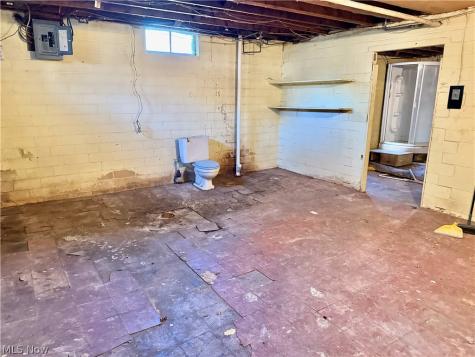 2821 Connecticut Street SW Massillon OH 44646