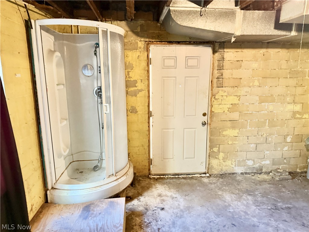 2821 Connecticut Street SW Massillon OH 44646