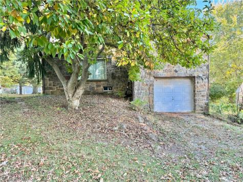 2821 Connecticut Street SW Massillon OH 44646