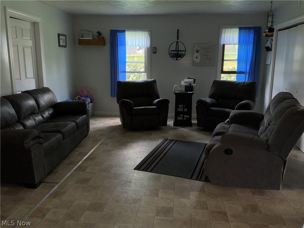 5307 Kinsman Road Middlefield OH 44062