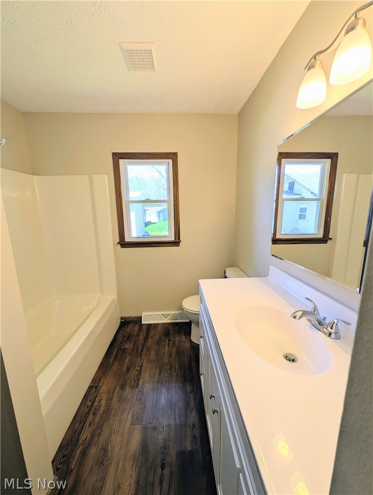 17604 Olive Avenue Lake Milton OH 44429