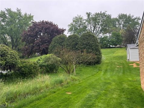 5606 Chandler Avenue NW North Canton OH 44720